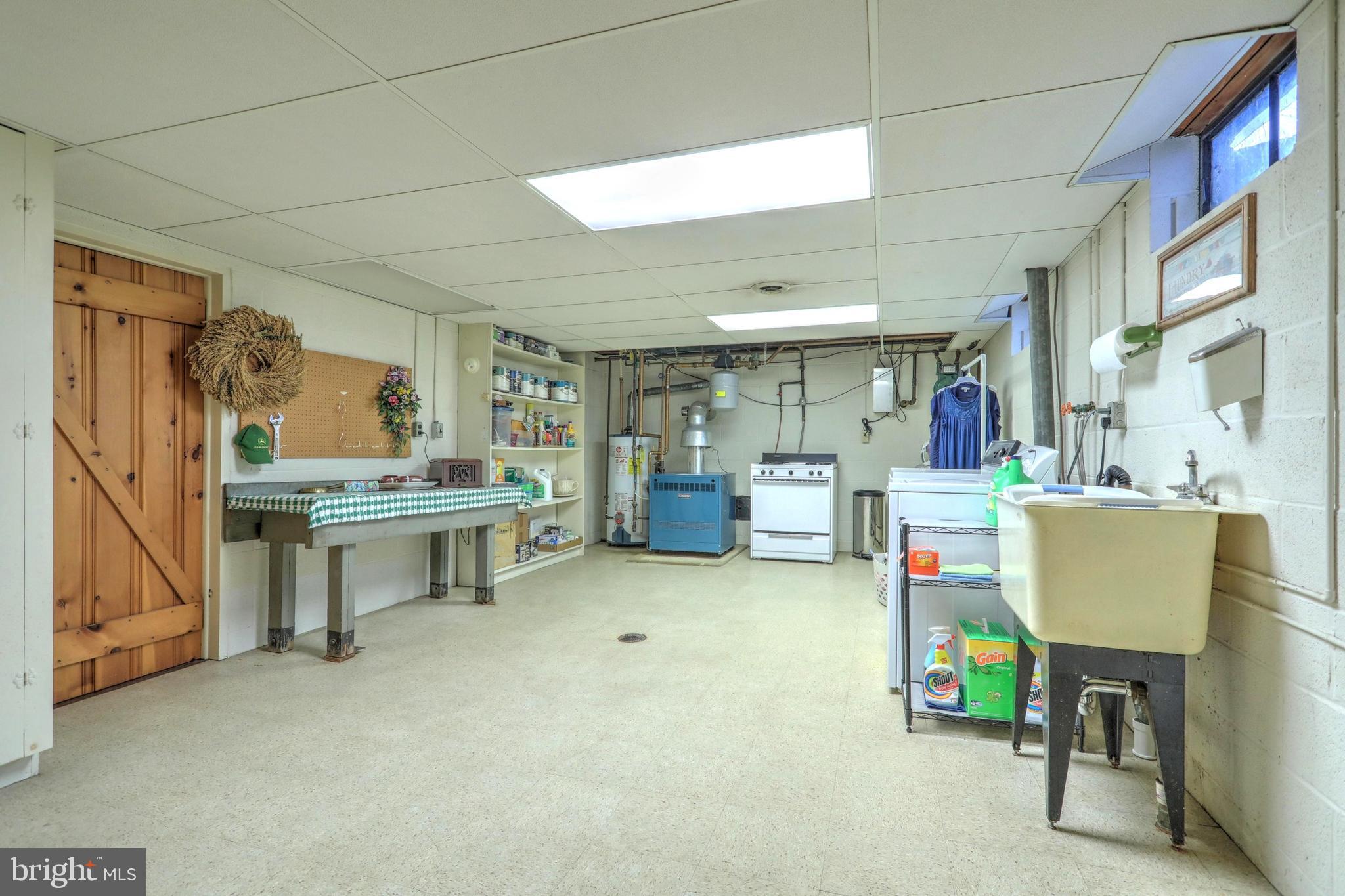 1001 Broadway Hanover, PA 17331 - Photo 32 of 42