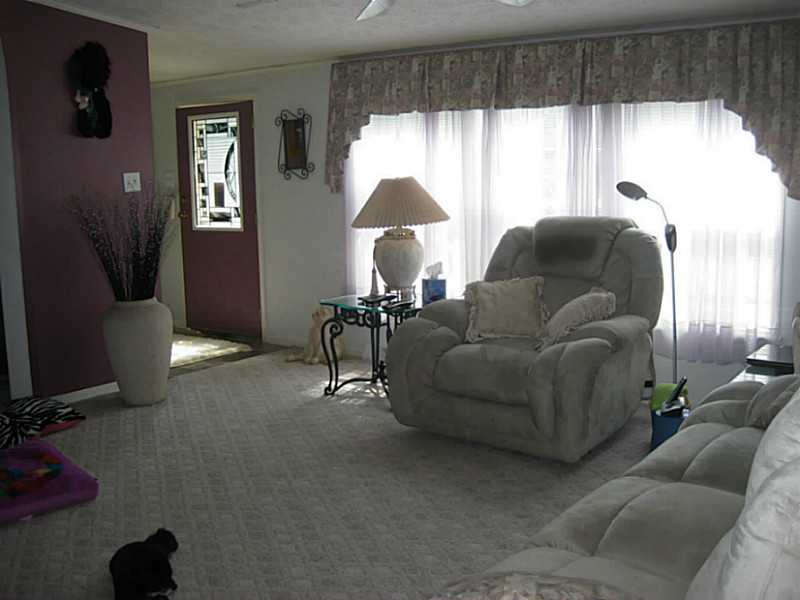 15 King Philip Road Coventry, RI 02816 - Photo 11 of 22 Living Room.