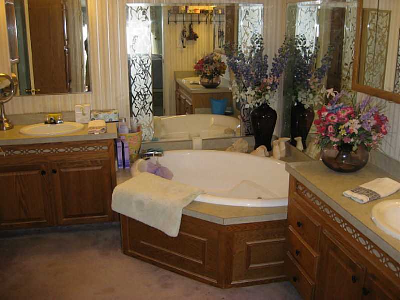15 King Philip Road Coventry, RI 02816 - Photo 14 of 22 Master Bath/Spa.