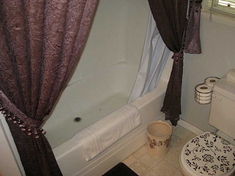 15 King Philip Road Coventry, RI 02816 - Photo 15 of 22 Bathroom.