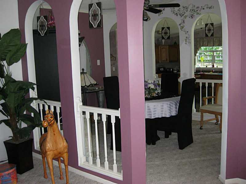 15 King Philip Road Coventry, RI 02816 - Photo 17 of 22 Dining Room.