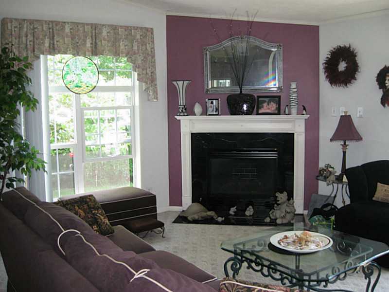 15 King Philip Road Coventry, RI 02816 - Photo 3 of 22 Living Room.