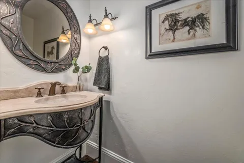 $4,488,000 | 21700 Vía Regina, Saratoga, CA 95070