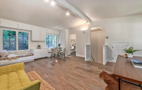 $4,488,000 | 21700 Vía Regina, Saratoga, CA 95070