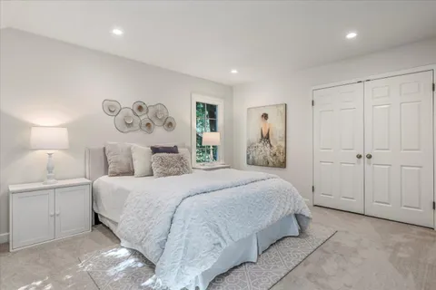 $4,488,000 | 21700 Vía Regina, Saratoga, CA 95070