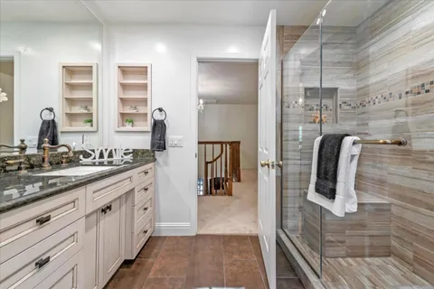 $4,488,000 | 21700 Vía Regina, Saratoga, CA 95070