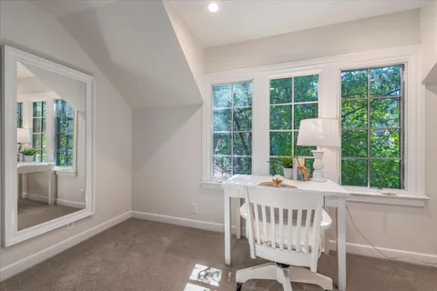 $4,488,000 | 21700 Vía Regina, Saratoga, CA 95070