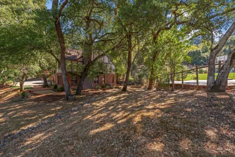 $4,488,000 | 21700 Vía Regina, Saratoga, CA 95070