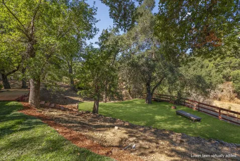 $4,488,000 | 21700 Vía Regina, Saratoga, CA 95070