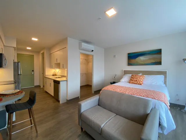 $1,649 | 409 Elm Street, Unit 414, Manchester, NH 03101