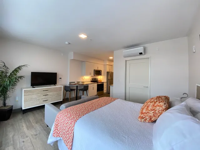 $1,649 | 409 Elm Street, Unit 414, Manchester, NH 03101