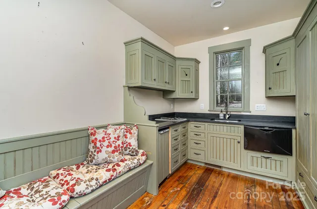 $8,500,000 | 20711 Bethel Church Road, Cornelius, NC 28031