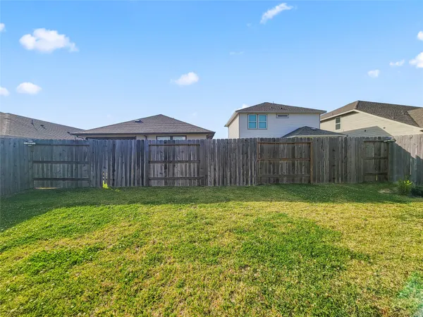$3,100 | 18731 Frost Ridge Drive, Crosby, TX 77532