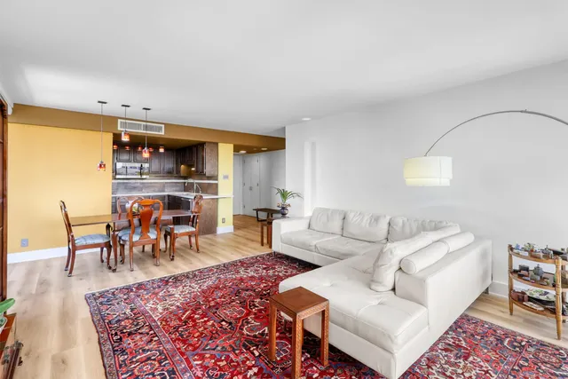 $277,000 | 2016 Main Street, Unit 722, Houston, TX 77002