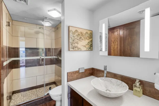 $277,000 | 2016 Main Street, Unit 722, Houston, TX 77002