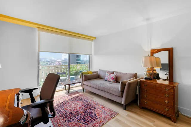 $277,000 | 2016 Main Street, Unit 722, Houston, TX 77002