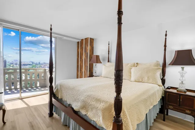 $277,000 | 2016 Main Street, Unit 722, Houston, TX 77002