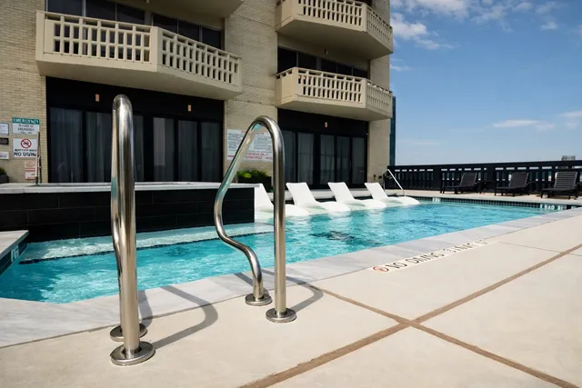 $277,000 | 2016 Main Street, Unit 722, Houston, TX 77002