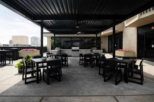 $277,000 | 2016 Main Street, Unit 722, Houston, TX 77002