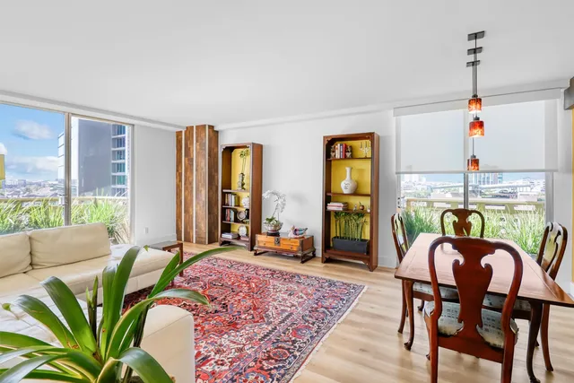 $277,000 | 2016 Main Street, Unit 722, Houston, TX 77002