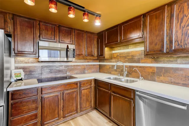 $277,000 | 2016 Main Street, Unit 722, Houston, TX 77002