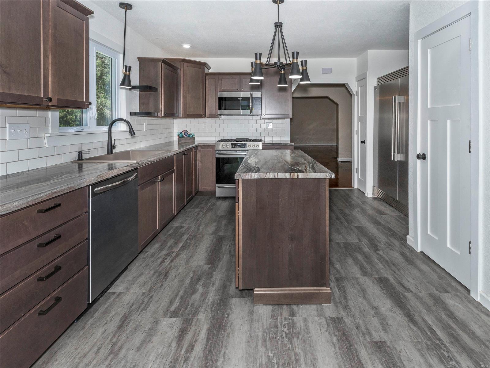 9104 Bunkum Road Fairview Heights, IL 62208 - Photo 14 of 51 Gallery Image 14