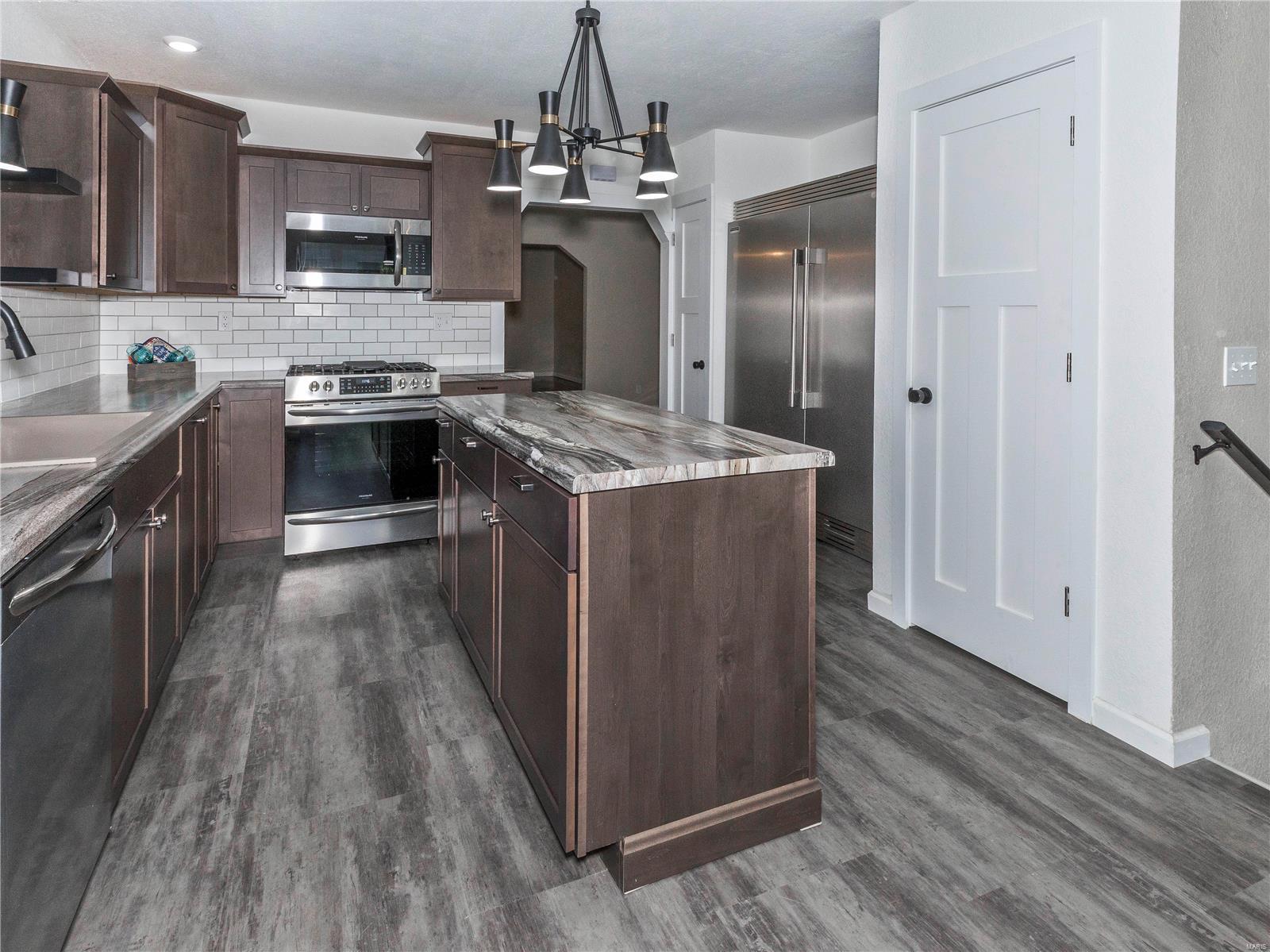 9104 Bunkum Road Fairview Heights, IL 62208 - Photo 15 of 51 Gallery Image 15