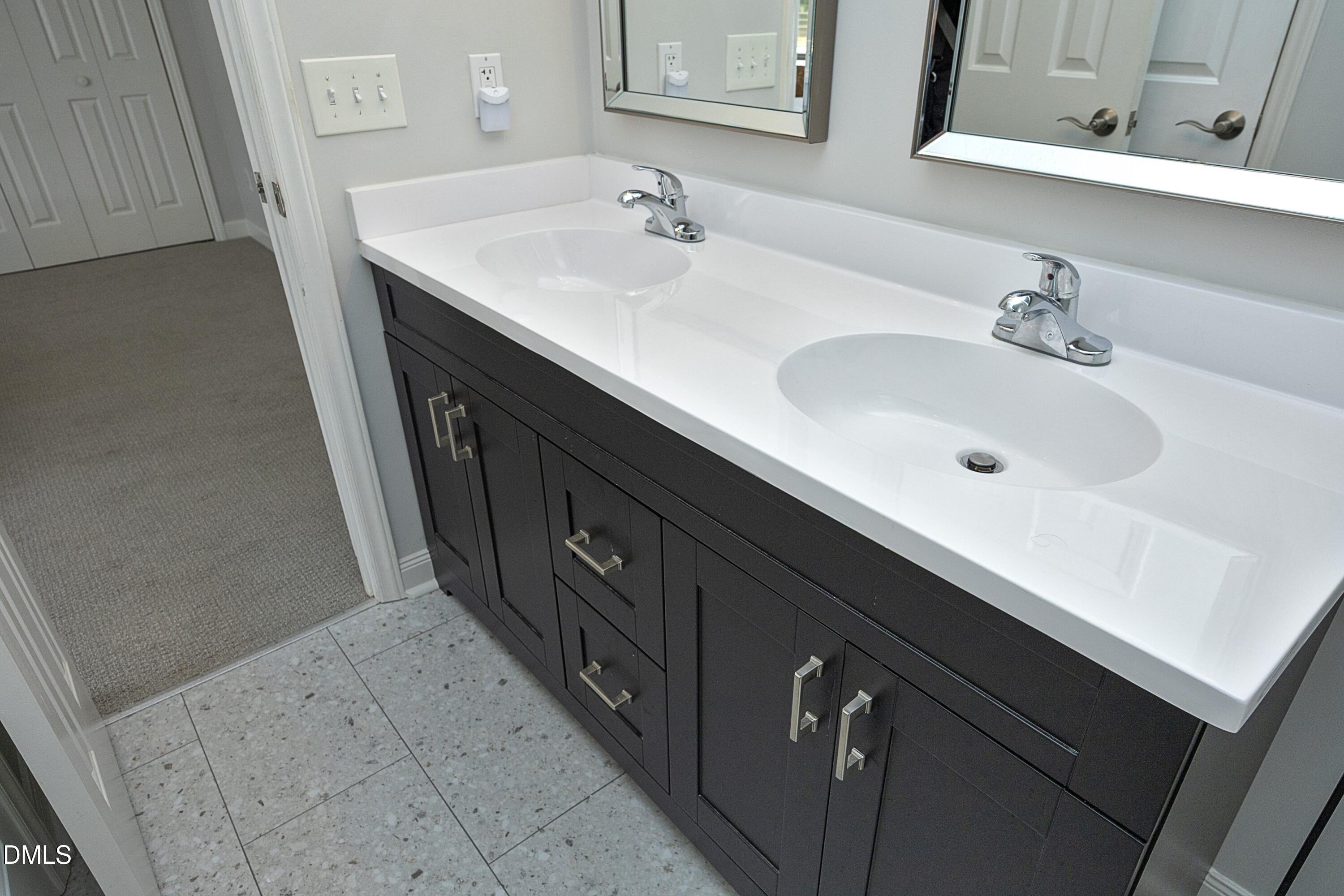 217 Petty Road Sanford, NC 27330 - Photo 22 of 40 22BathCabinets