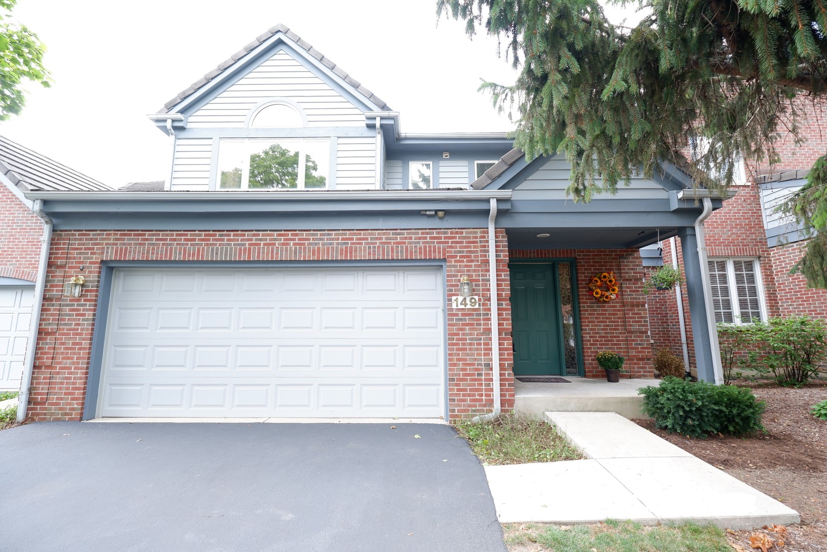 149 Easton Place, Unit 149 Burr Ridge, IL 60527 - Photo 1 of 28