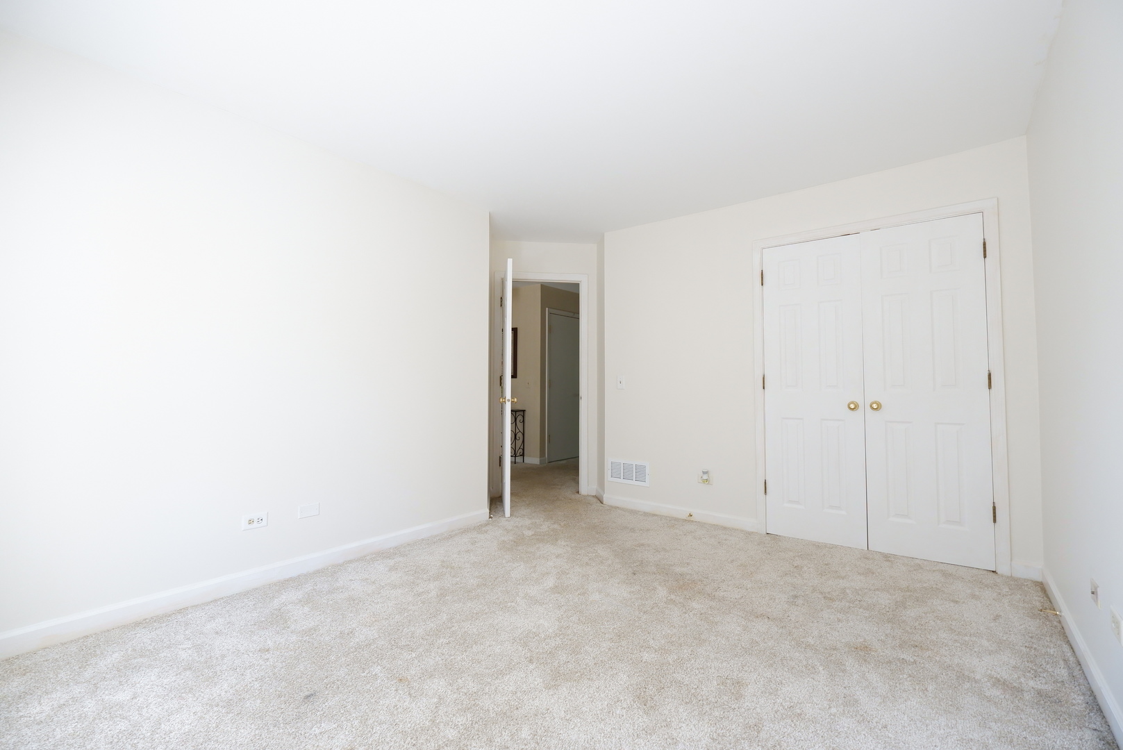 149 Easton Place, Unit 149 Burr Ridge, IL 60527 - Photo 16 of 28