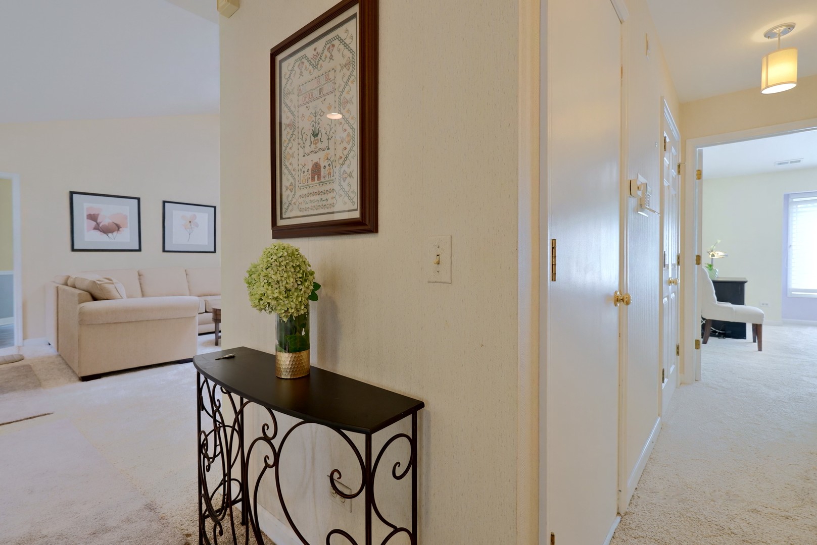 149 Easton Place, Unit 149 Burr Ridge, IL 60527 - Photo 4 of 28