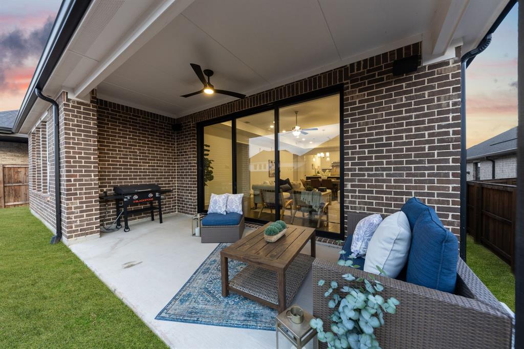 1517 Miranda Lane Denton, TX 76210 - Photo 26 of 37 a outdoor space with furniture