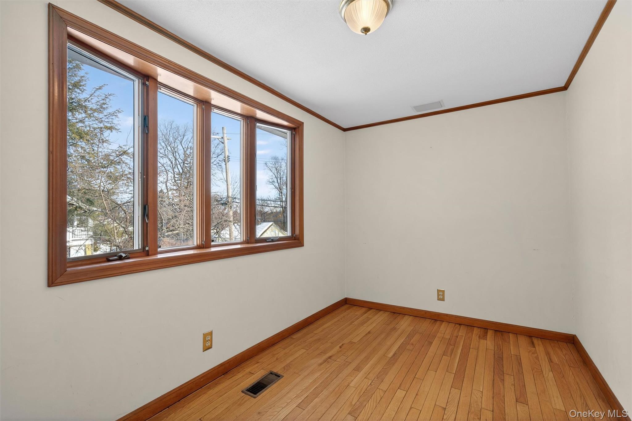 101 Highland Road Monroe, NY 10950 - Photo 32 of 50 Dining room with seasonal lake views