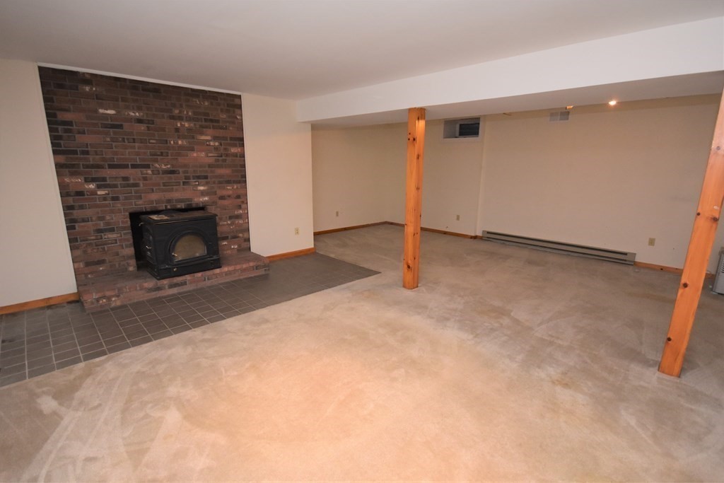 180 Aubinwood Road Amherst, MA 01002 - Photo 30 of 35 Gallery Image 30