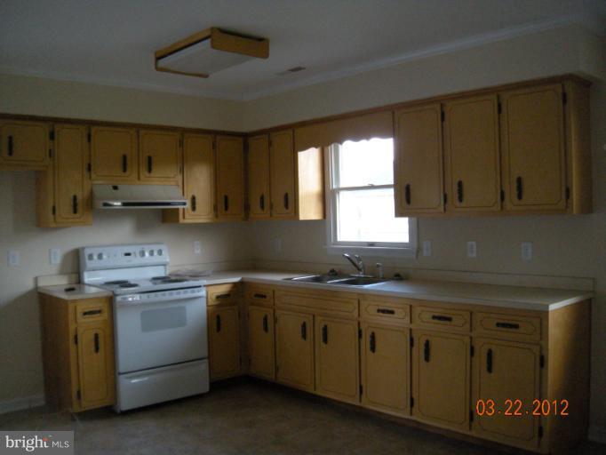 2 7th Street Ridgely, MD 21660 - Photo 2 of 4 Kitchen