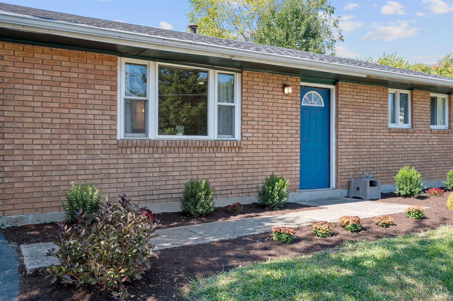 4661 Summerside Road Cincinnati, OH 45244 - Photo 2 of 28 Gallery Image 2