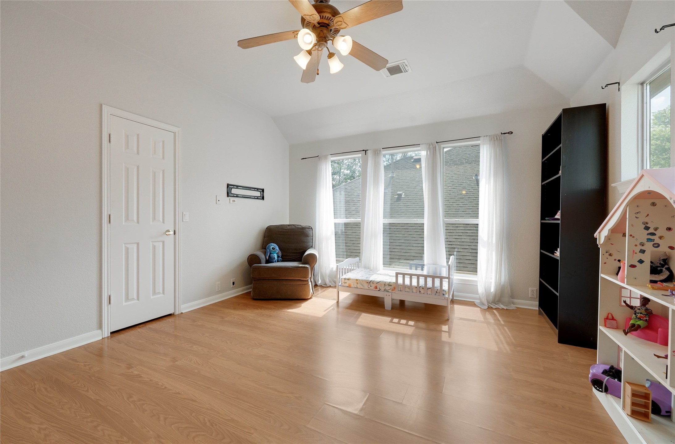 225 Trophy Pass Austin, TX 78748 - Photo 18 of 30 This bonus space upstairs offers even more flexibility for a game room, upsairs den or playroom.