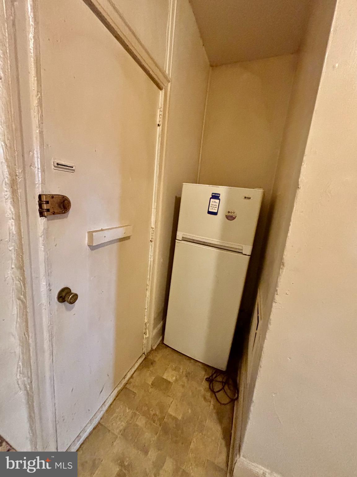 134 North Ruby Street Philadelphia, PA 19139 - Photo 16 of 34 a utility room with dryer and washer