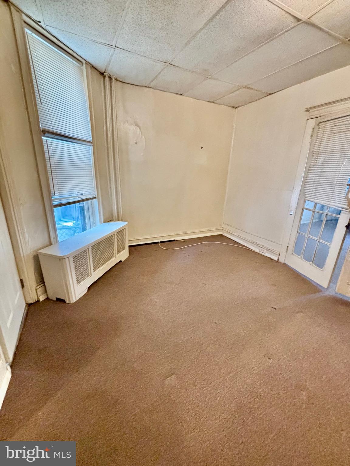 134 North Ruby Street Philadelphia, PA 19139 - Photo 10 of 34 an empty room with window
