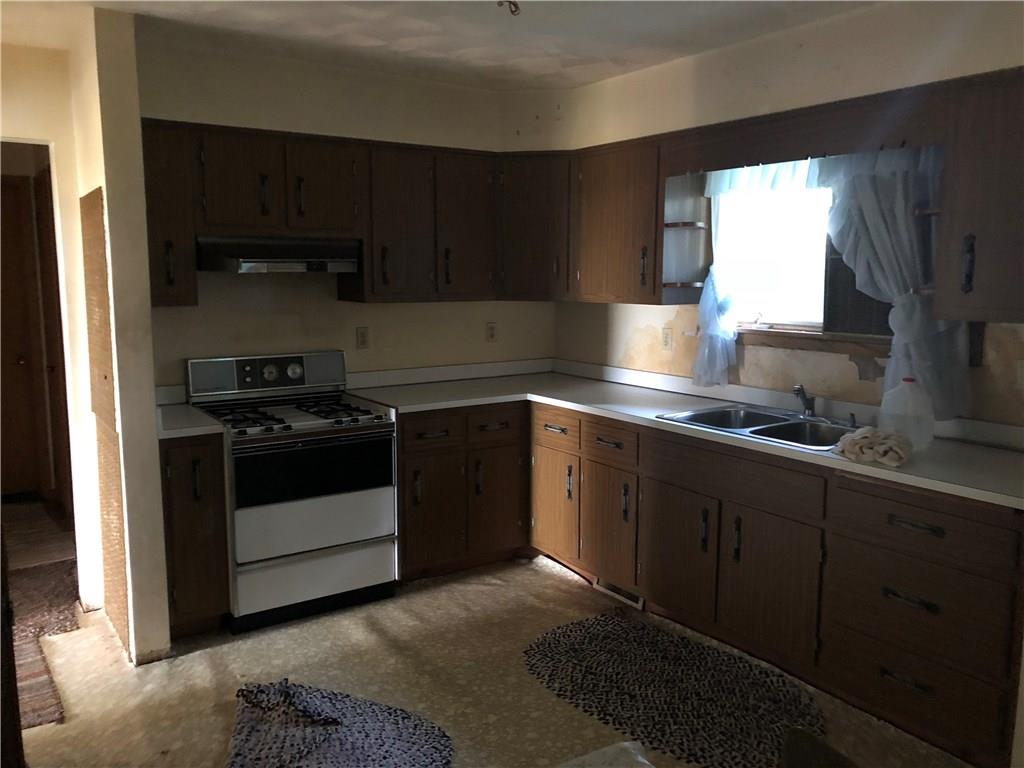 360 Upper Middletown Road Smock, PA 15480 - Photo 7 of 20