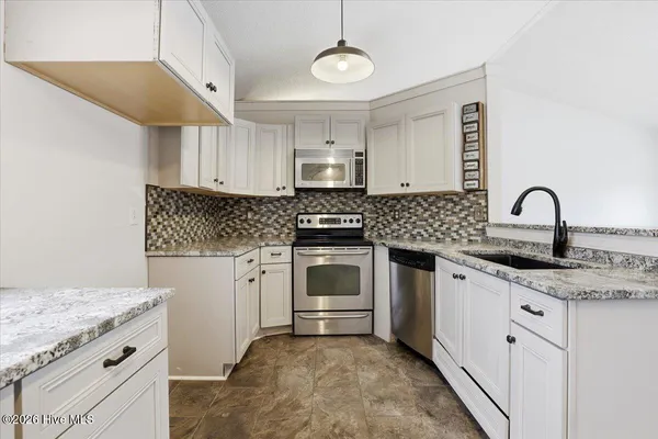 $235,000 | 2806 Cornell Court, La Grange, NC 28551