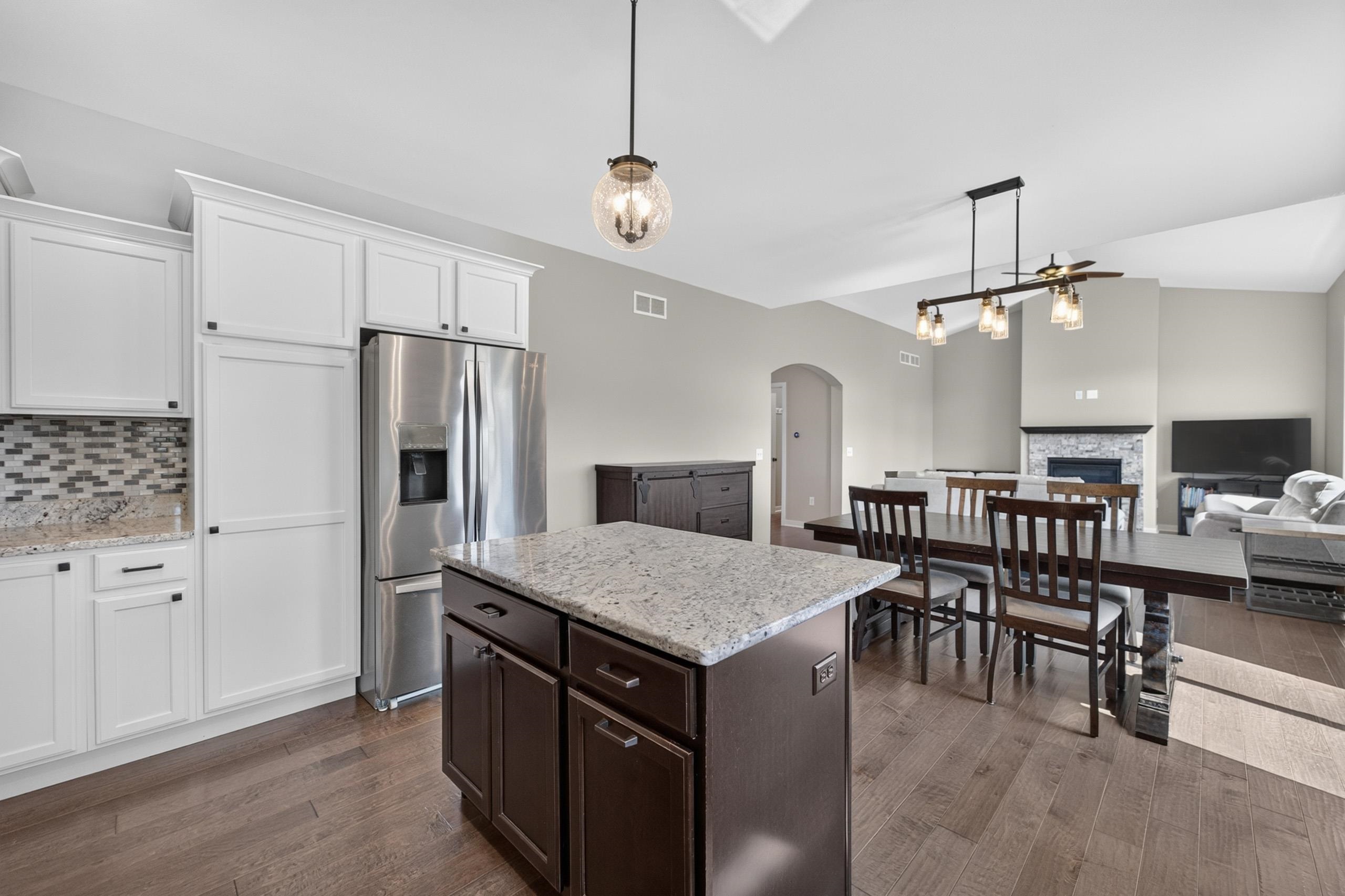 299 Hallmark Way Sun Prairie, WI 53590 - Photo 11 of 35