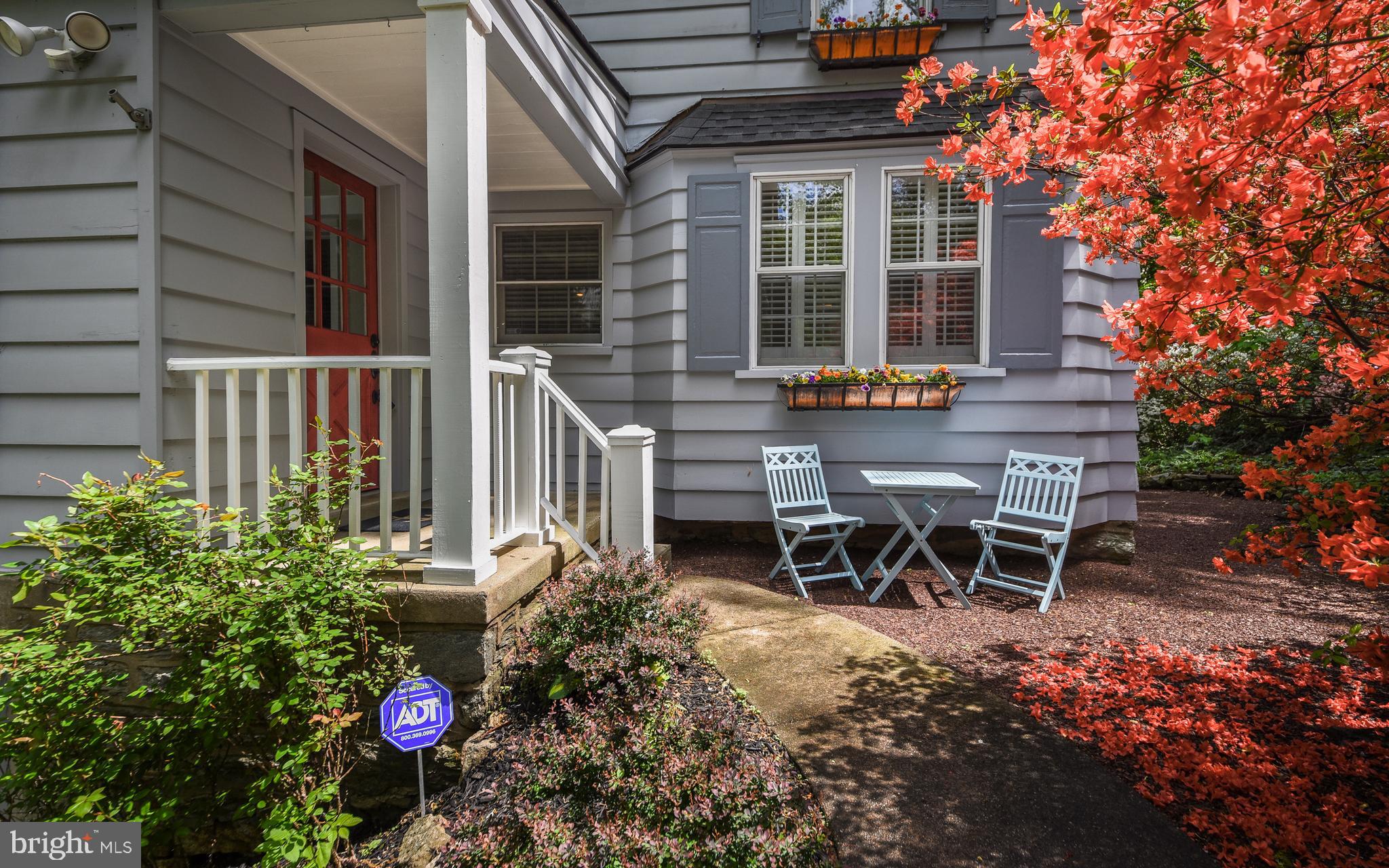340 Harbison Road Wayne, PA 19087 - Photo 5 of 38 Inviting entry
