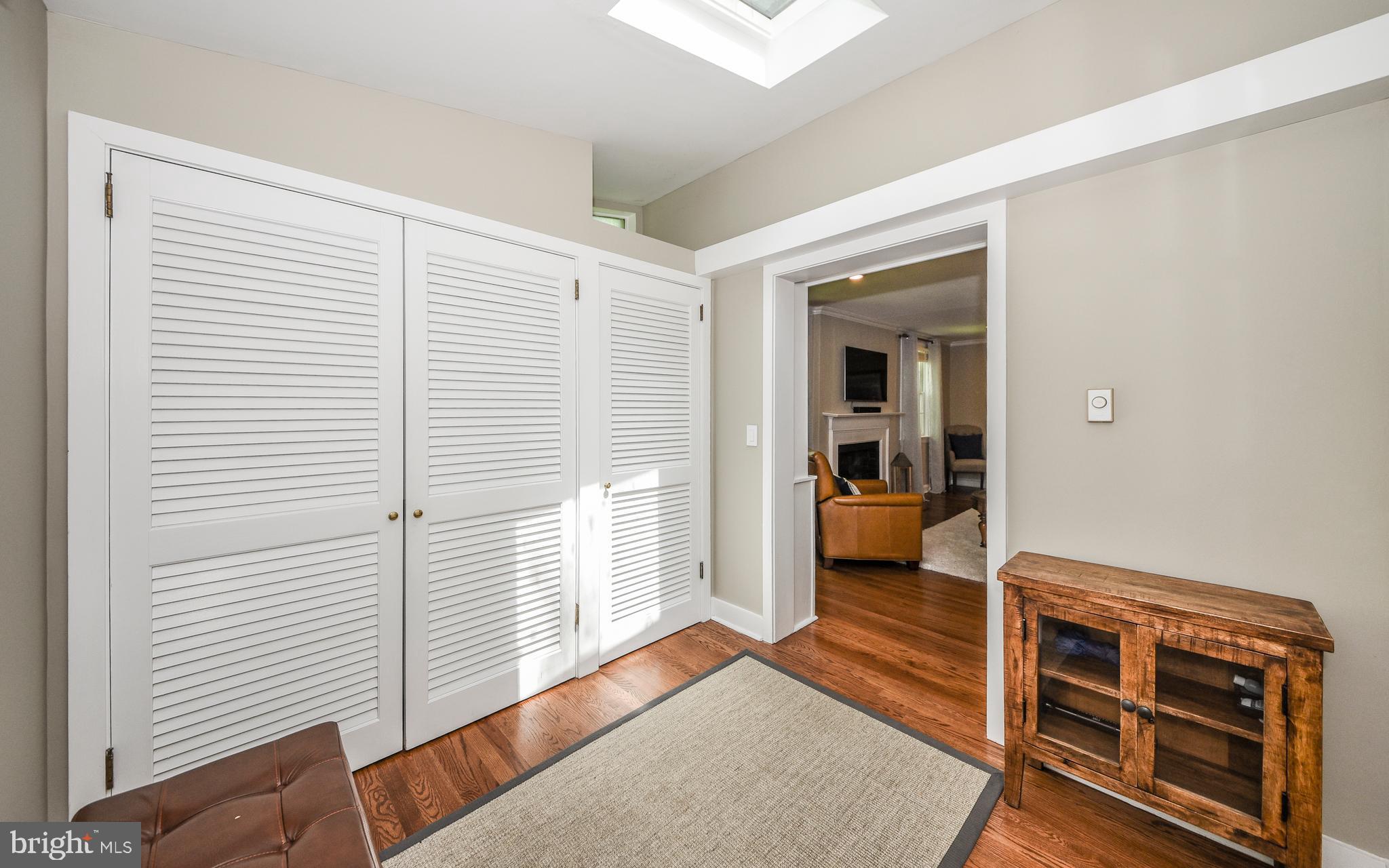 340 Harbison Road Wayne, PA 19087 - Photo 7 of 38 Separate foyer with triple closet