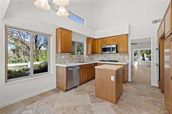 $6,395 | 917 Calle Nuevo, San Clemente, CA 92673