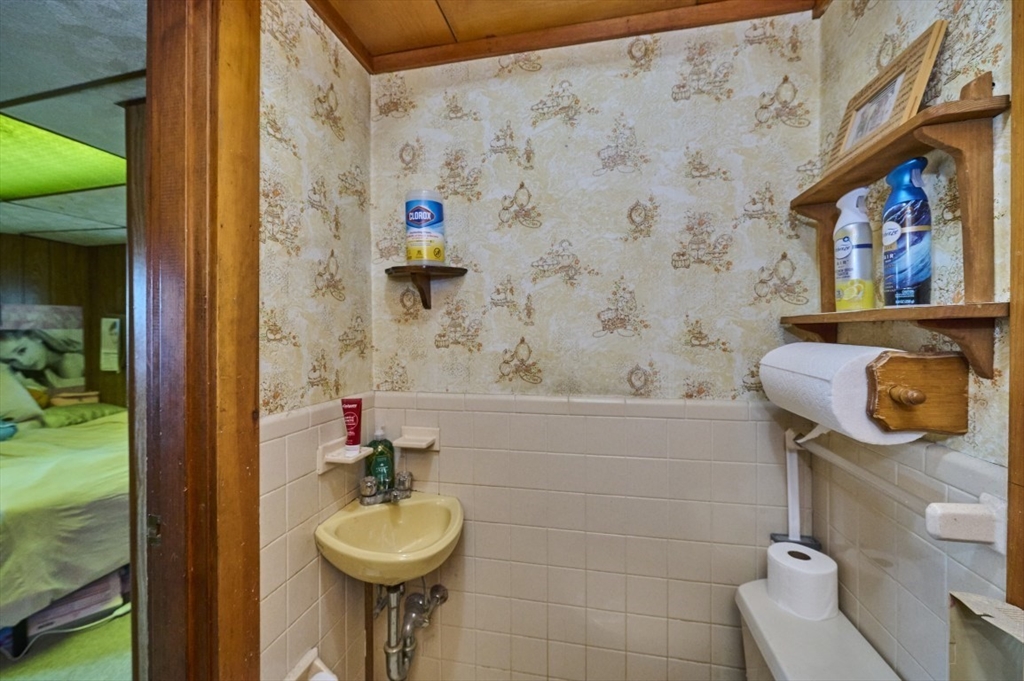 16 Converse Street Boston, MA 02135 - Photo 8 of 25