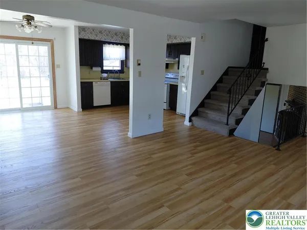 $289,000 | 1020 East Main Street, Weatherly, PA 18255