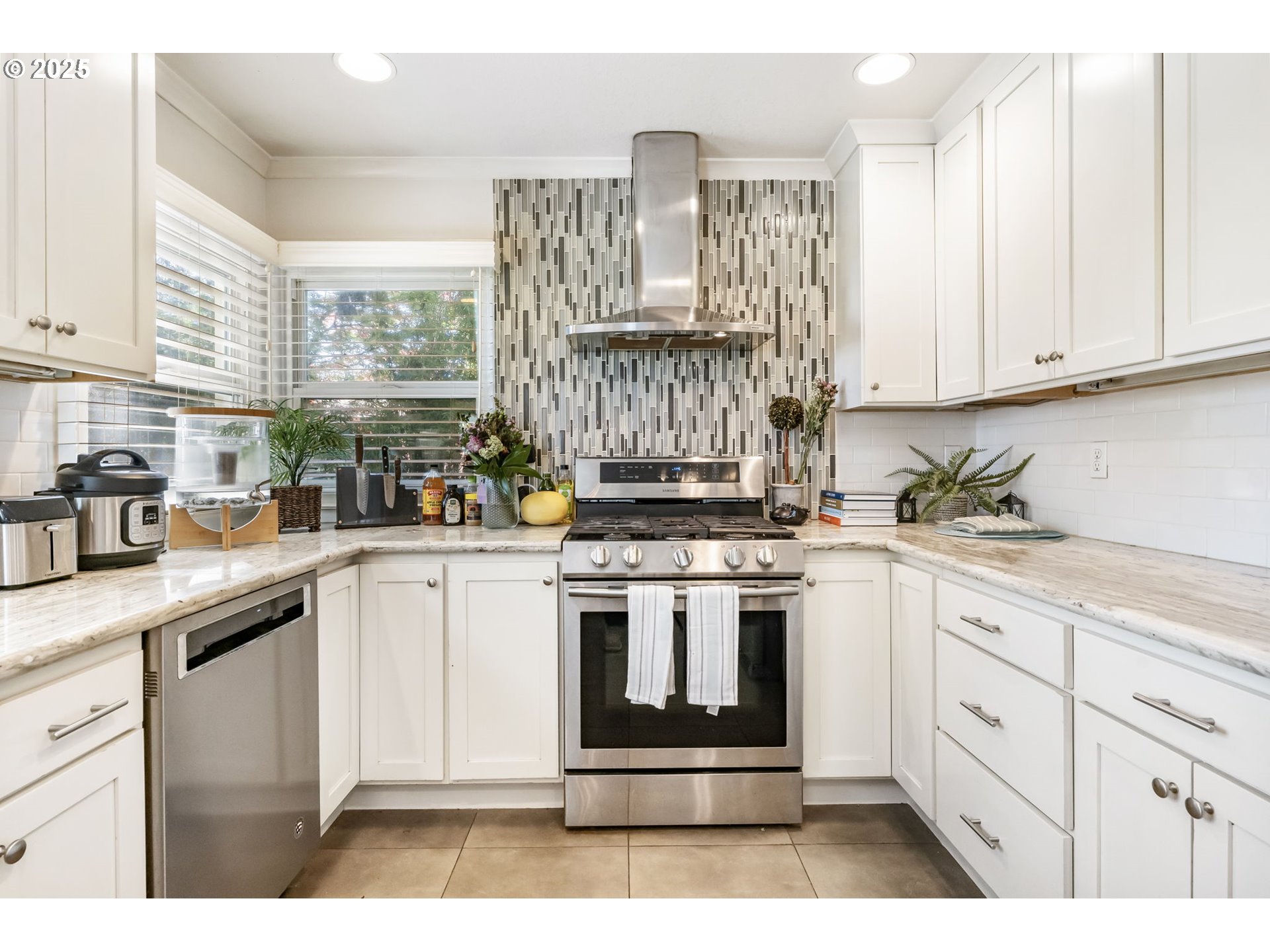 5200 Southwest Scholls Ferry Road Portland, OR 97225 - Photo 15 of 36 Kitchen