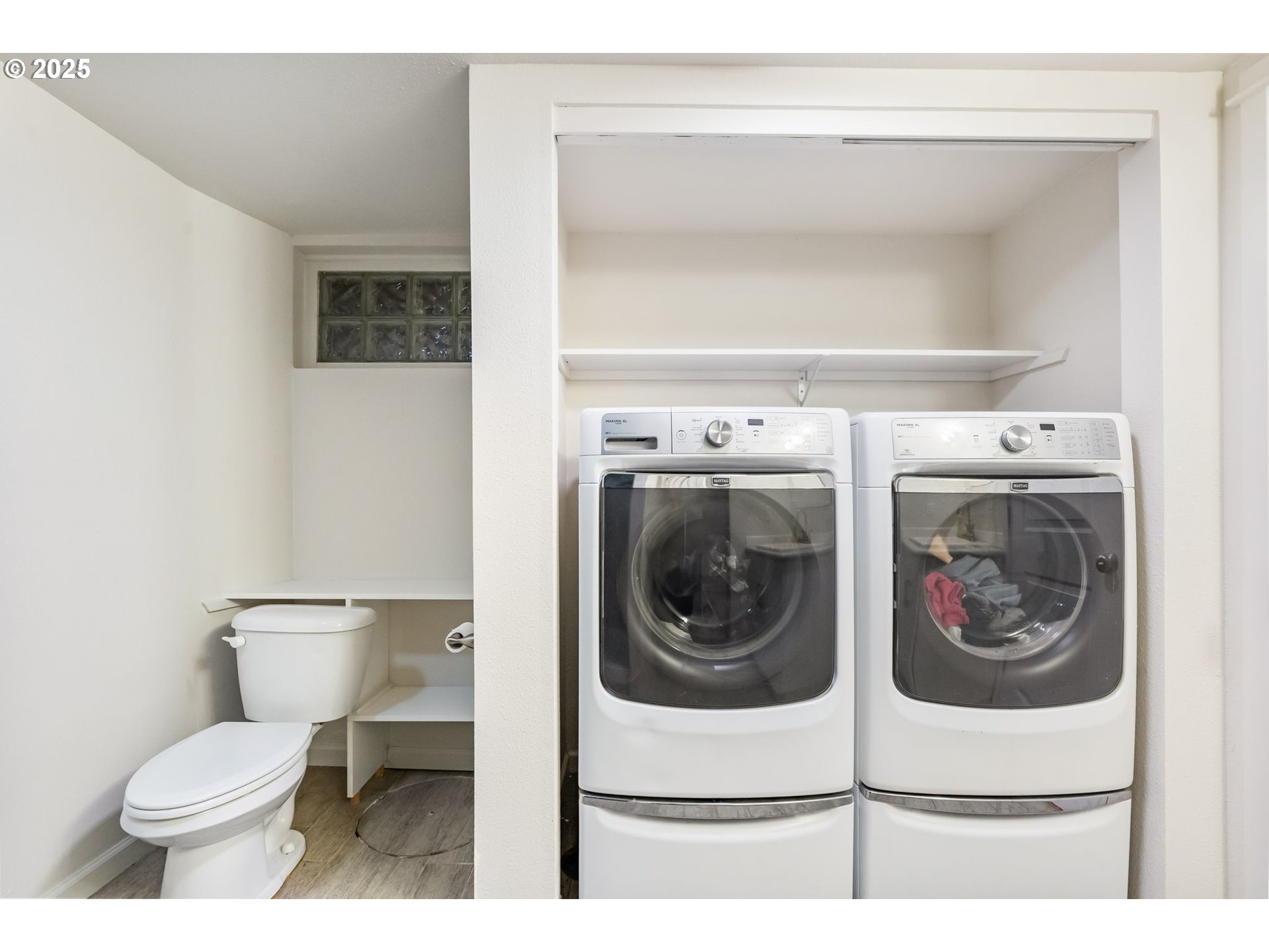 5200 Southwest Scholls Ferry Road Portland, OR 97225 - Photo 26 of 36 Laundry