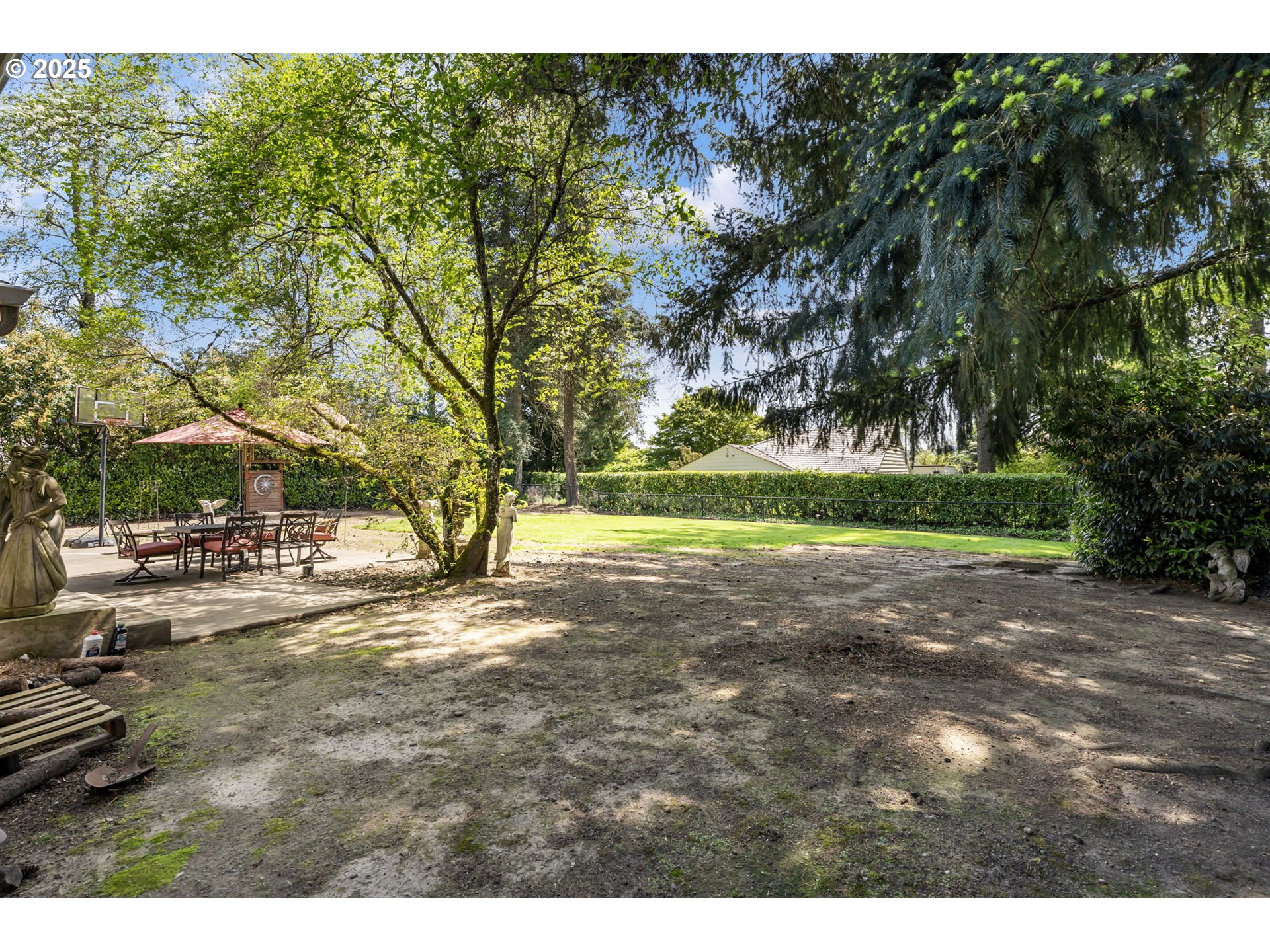 5200 Southwest Scholls Ferry Road Portland, OR 97225 - Photo 30 of 36 Backyard